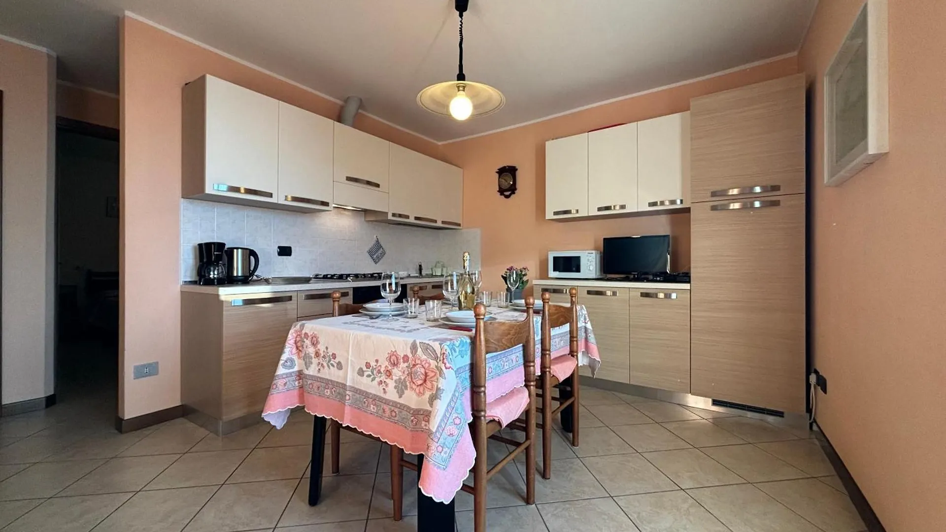 Stunning Lake View Apartment Peglio - Larihome A45 Sueglio 0*,  Italy